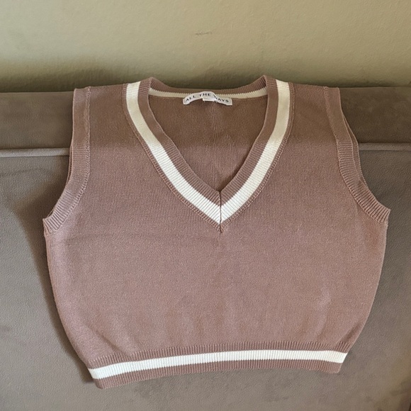 Chic V-Neck Sweater Vest in Brown by The Kript - Picture 1 of 2